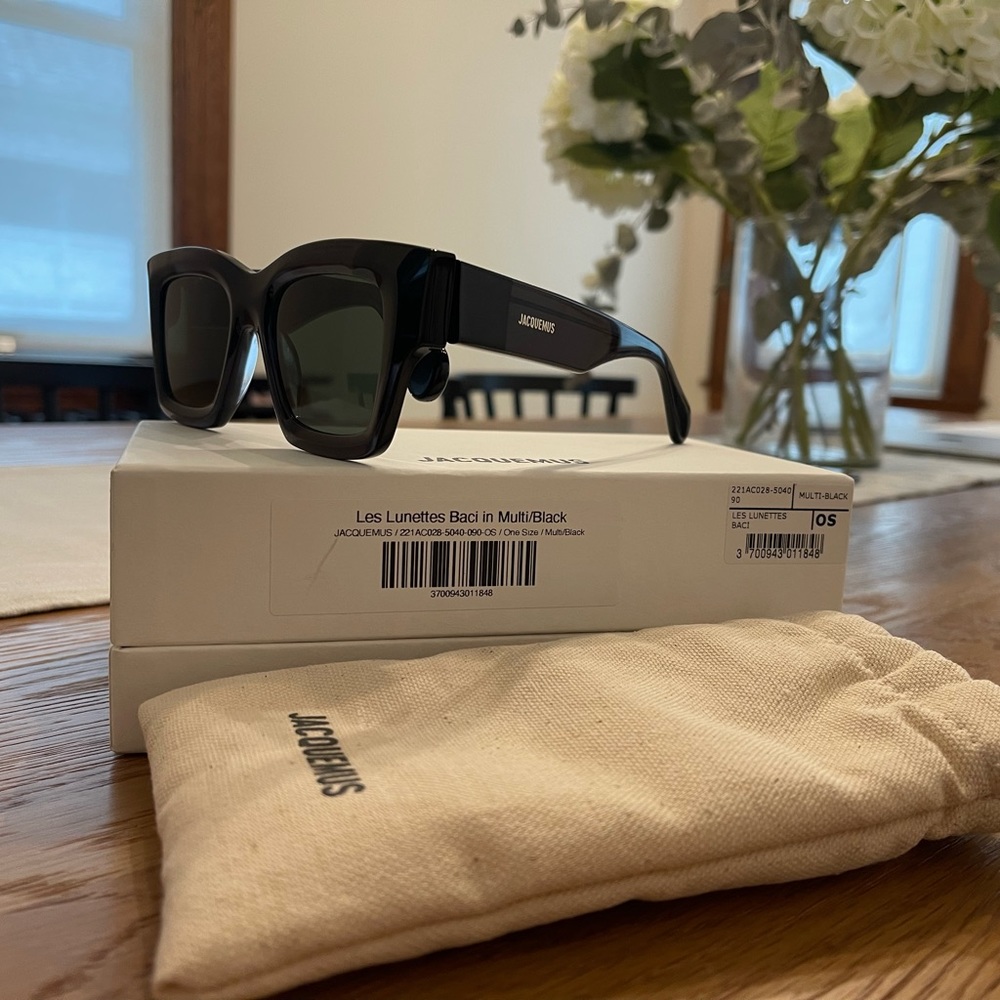 SOLD/Jacquemus- Les Lunettes Baci in Multi/Black - One Size